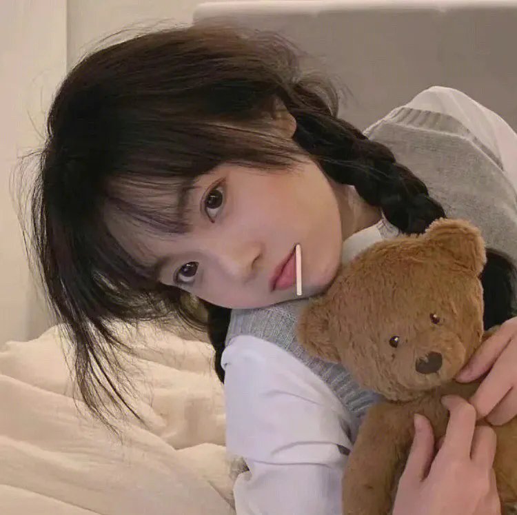 皮裘大衣女人